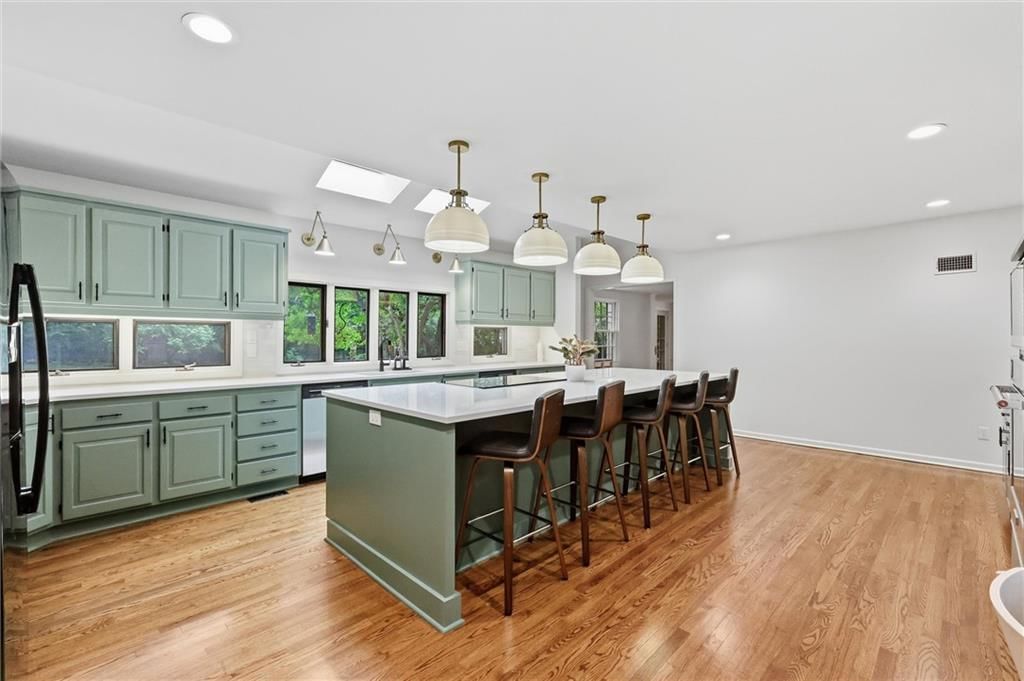 2518 Tomahawk Road, Mission Hills, KS