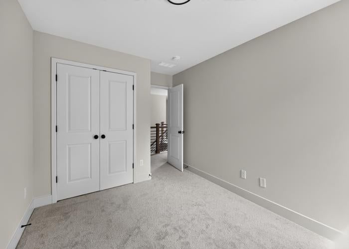 4334 Forest Avenue — photo 12