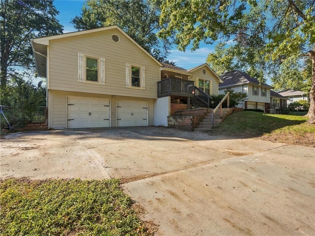 1210 N Withers Road, Liberty, MO: listing photo 2