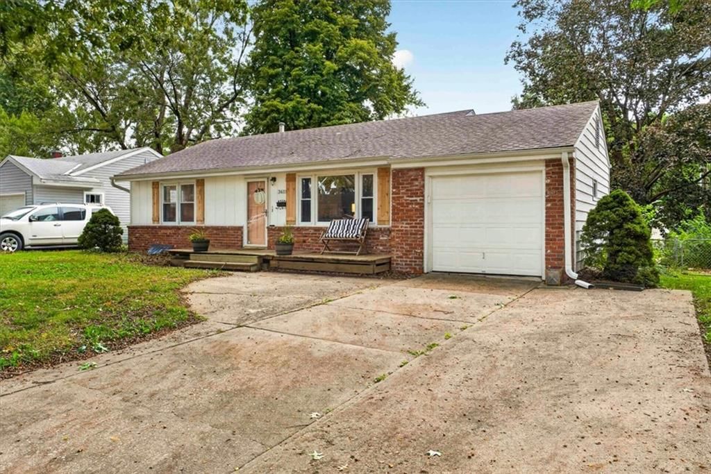 Photo 30 of 34 - 3611 S Spring Street, Independence, MO 64055