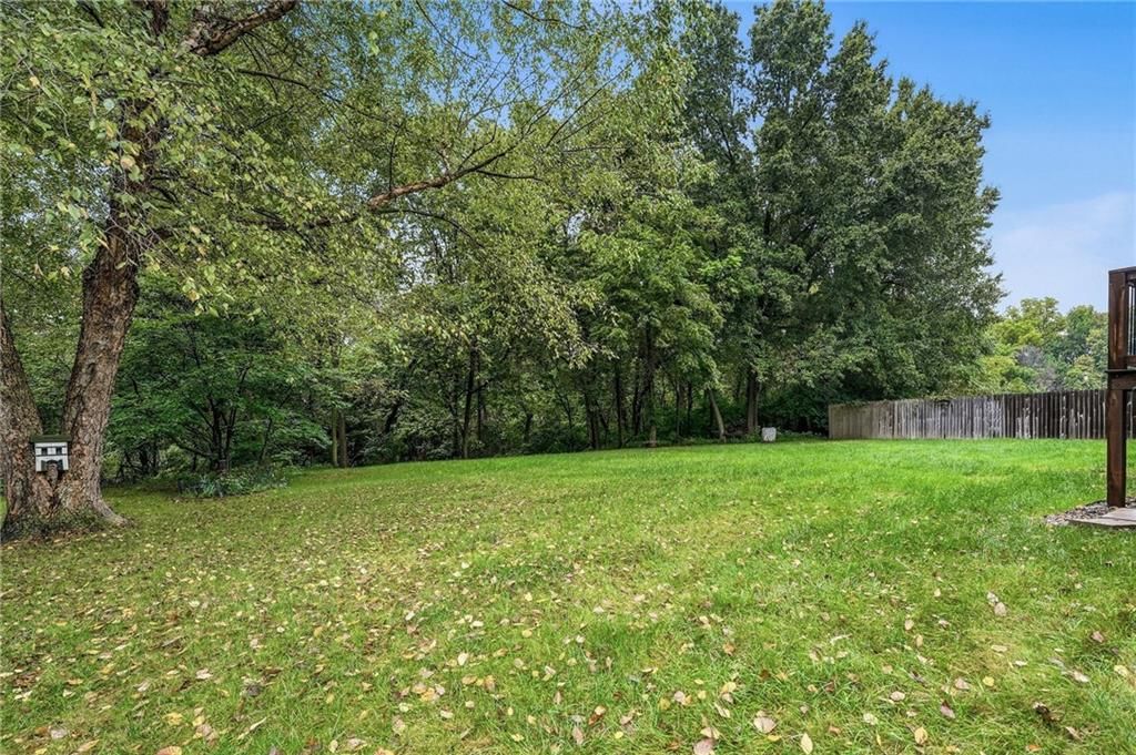 7552 N Tullis Avenue, Kansas City, MO: listing photo 2