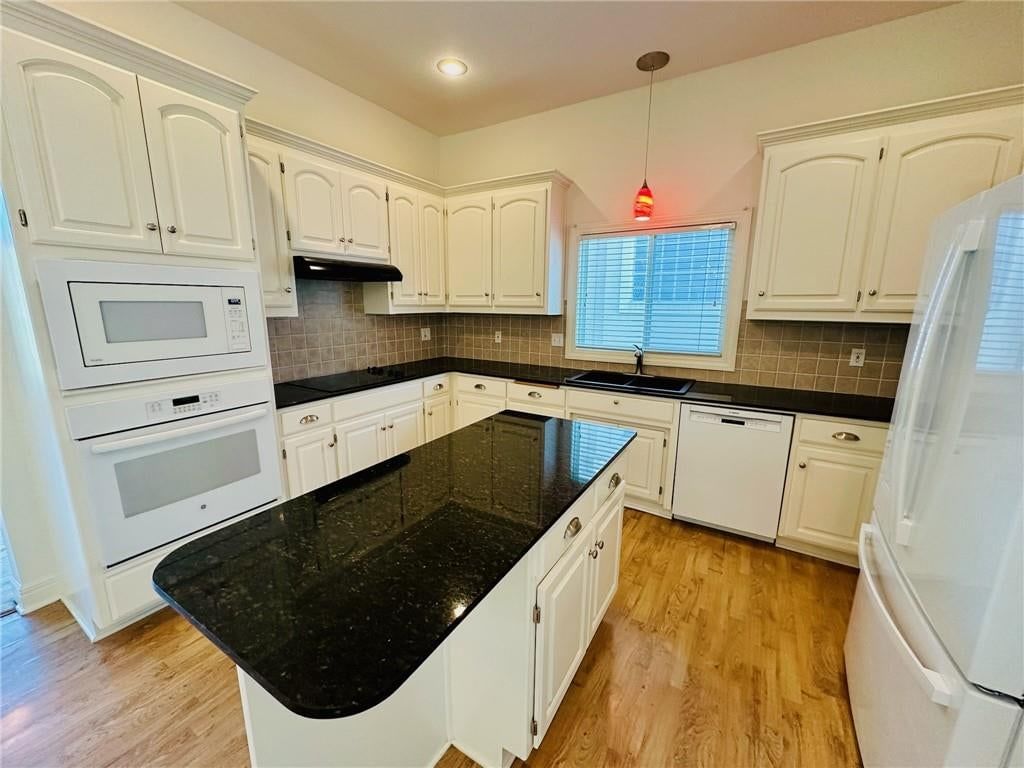 1912 Carter Court — photo 10