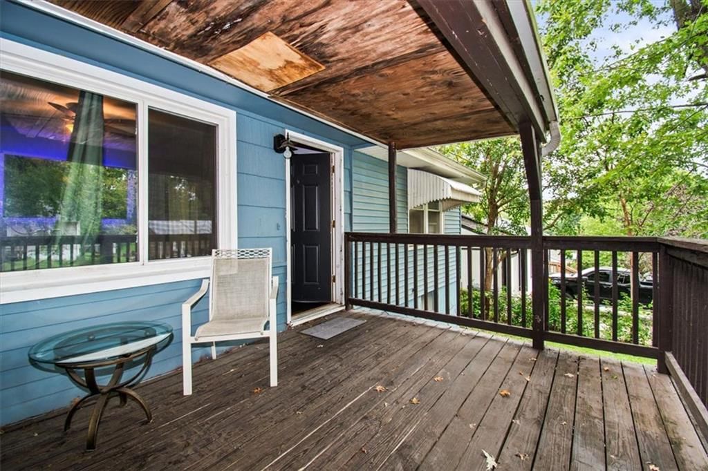 Photo 5 of 23 - 1708 N Kiger Road, Independence, MO 64050