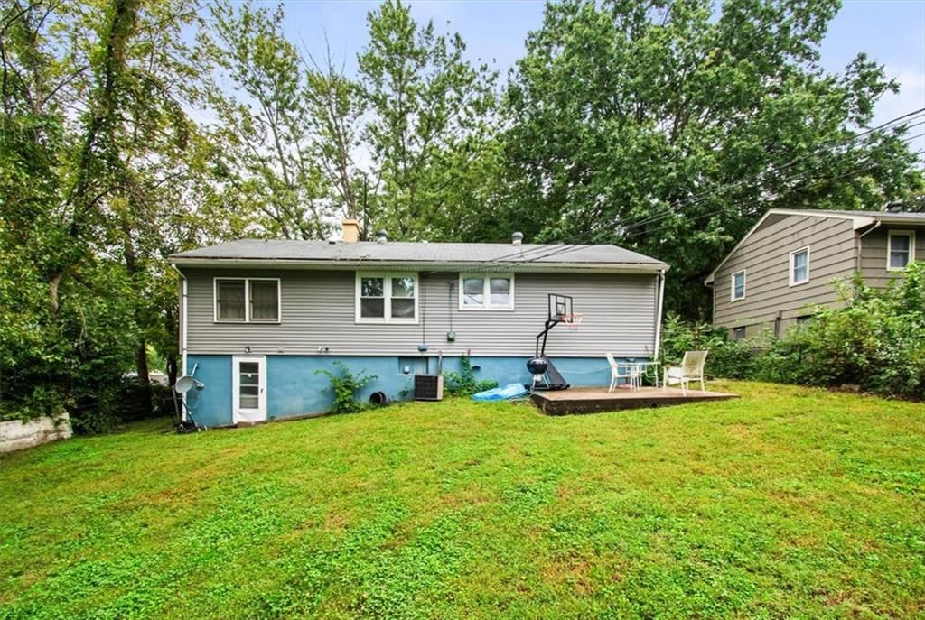 Photo 18 of 23 - 1708 N Kiger Road, Independence, MO 64050