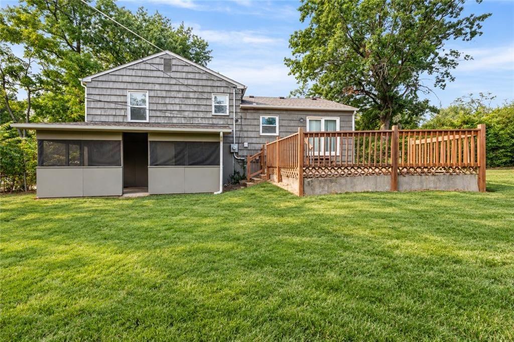 7801 E 99 Terrace, Kansas City, MO: listing photo 2