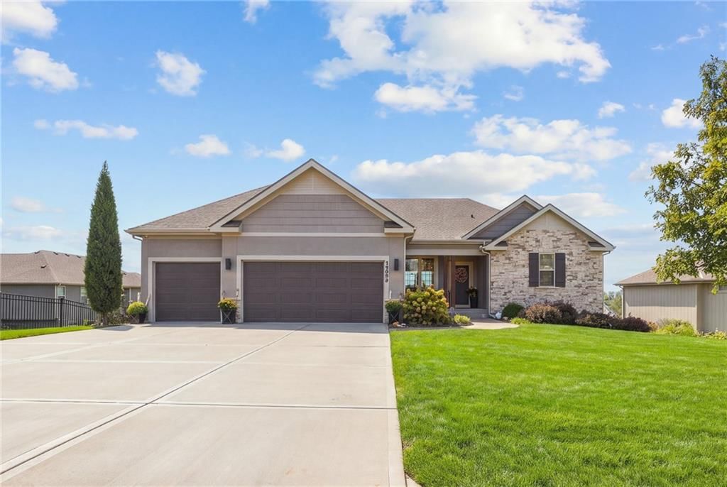 20909 W 189th Street, Spring Hill, KS