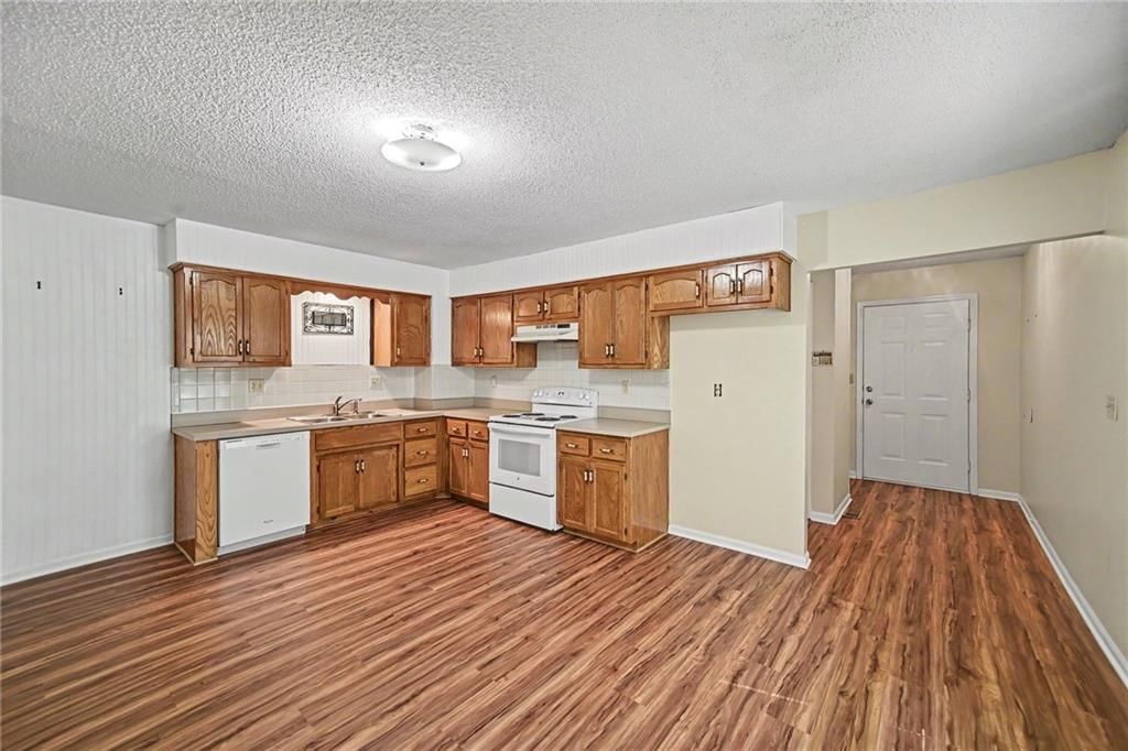 6904/6906 N Orchard Street — photo 5