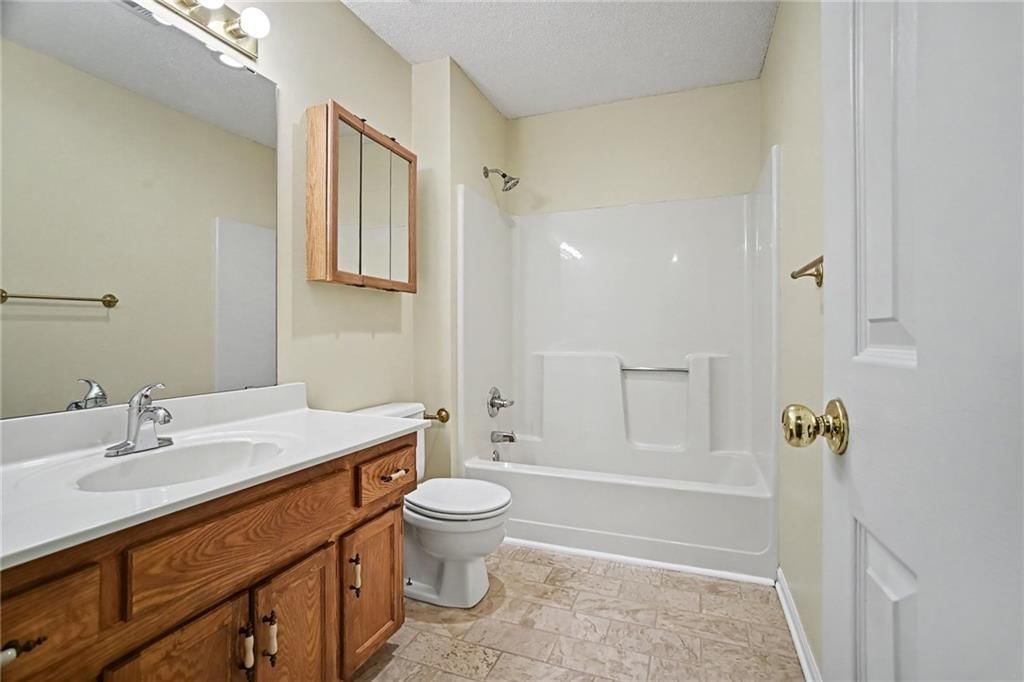 6904/6906 N Orchard Street — photo 12