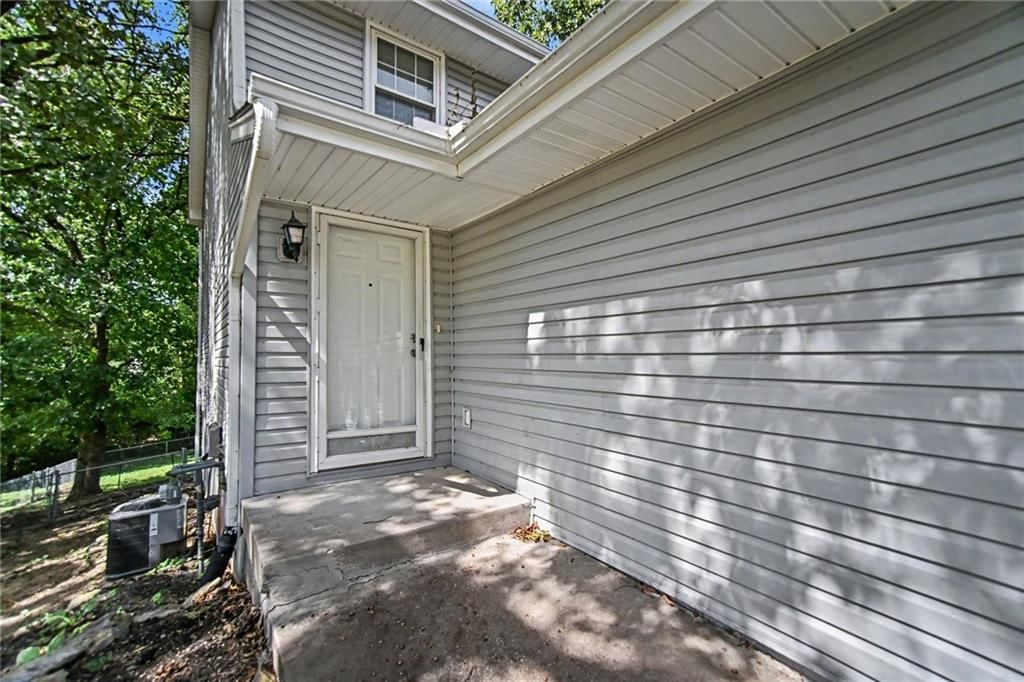 6904/6906 N Orchard Street — photo 20