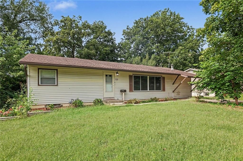4411 E 138th Street, Grandview, MO: listing photo 2