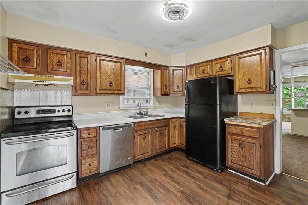 Photo 5 of 19, 4411 E 138th Street, Grandview, MO 64030