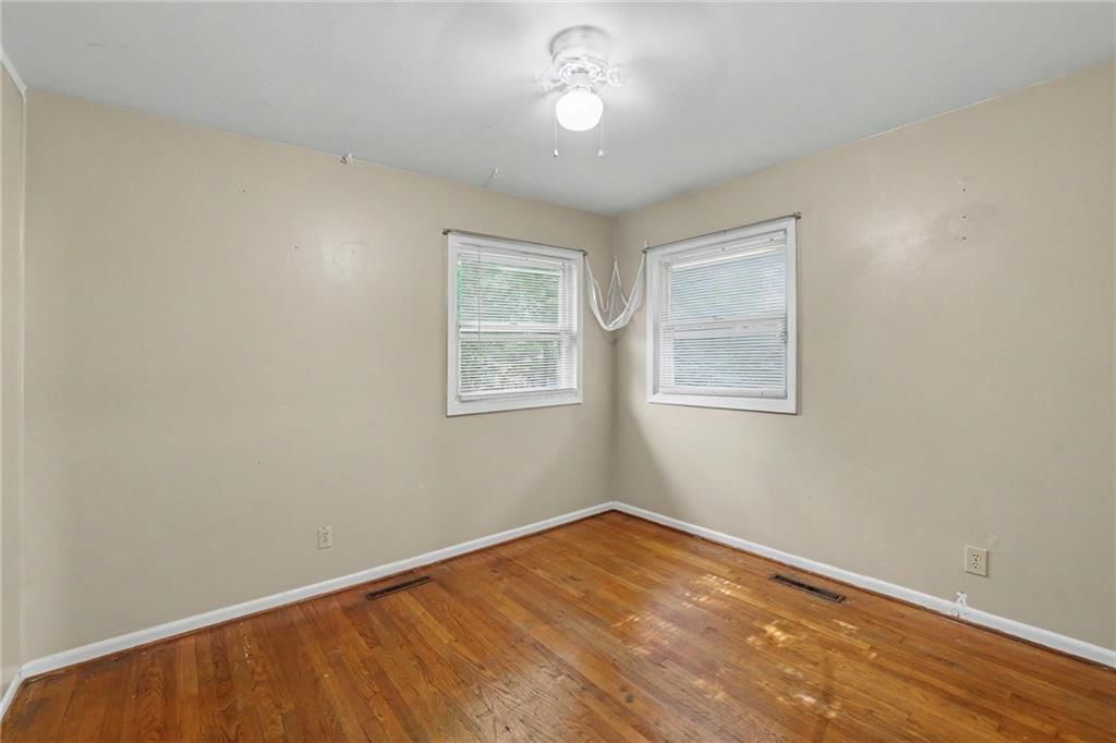 Photo 6 of 19, 4411 E 138th Street, Grandview, MO 64030