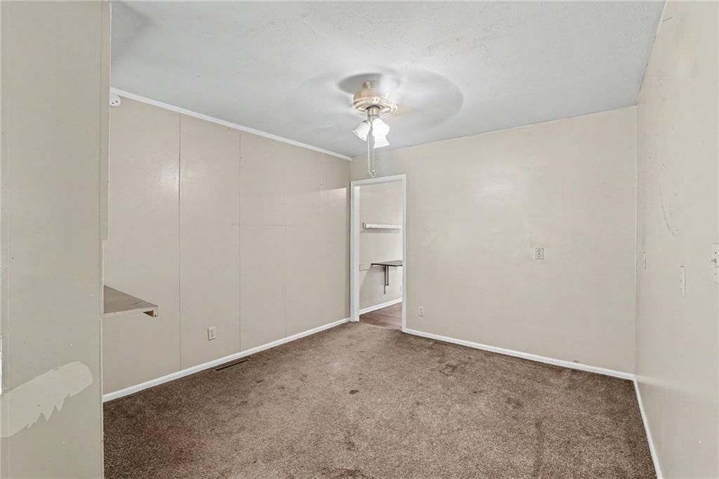 Photo 10 of 19 - 4411 E 138th Street, Grandview, MO 64030