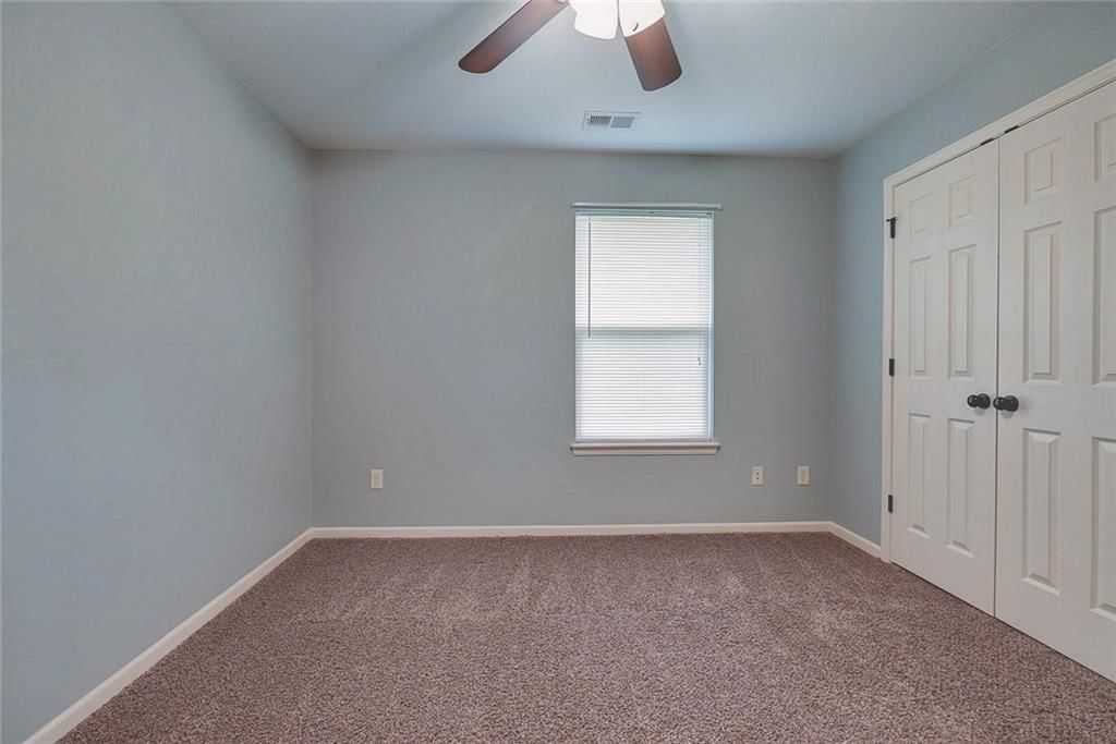 1614 NW Creekland Drive — photo 17