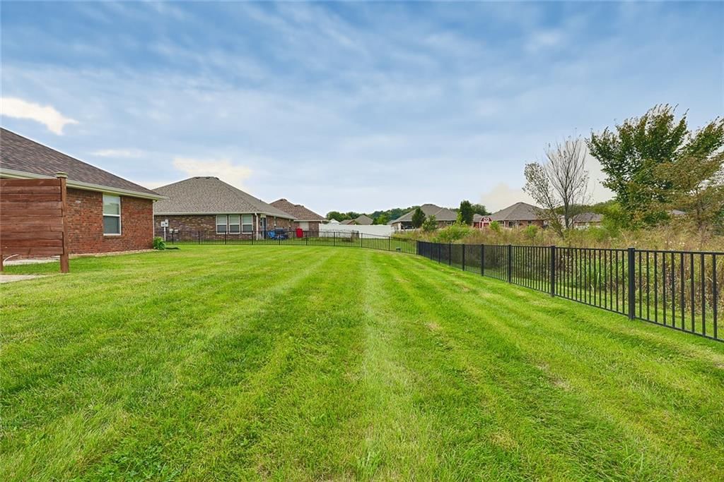 1614 NW Creekland Drive — photo 28