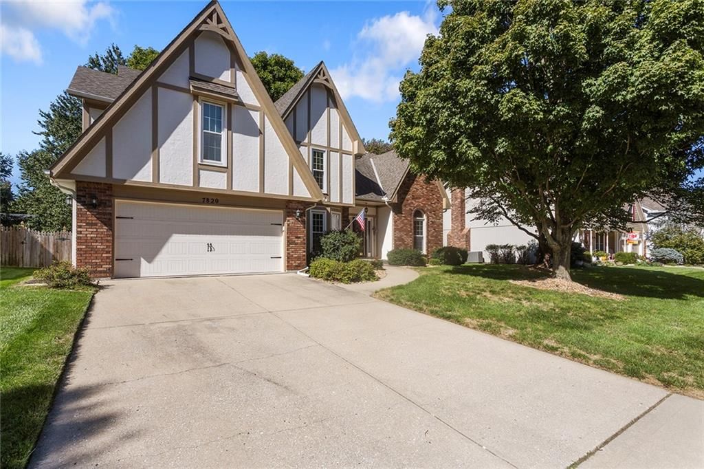 7820 N Olive Street, Kansas City, MO: listing photo 3