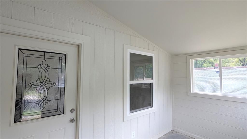 4015 Myrtle Avenue — photo 9