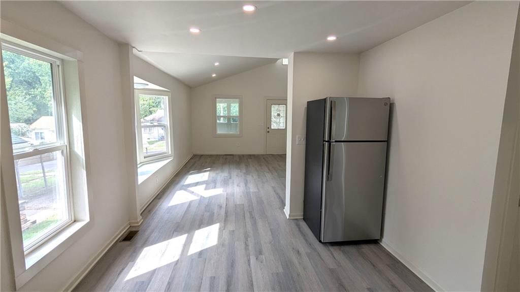 4015 Myrtle Avenue — photo 28