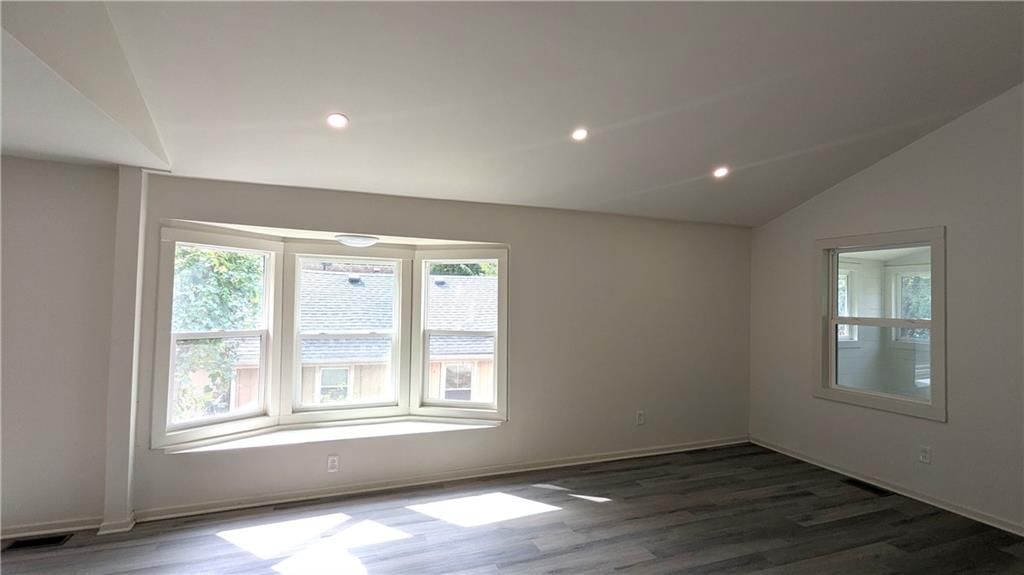 4015 Myrtle Avenue — photo 35