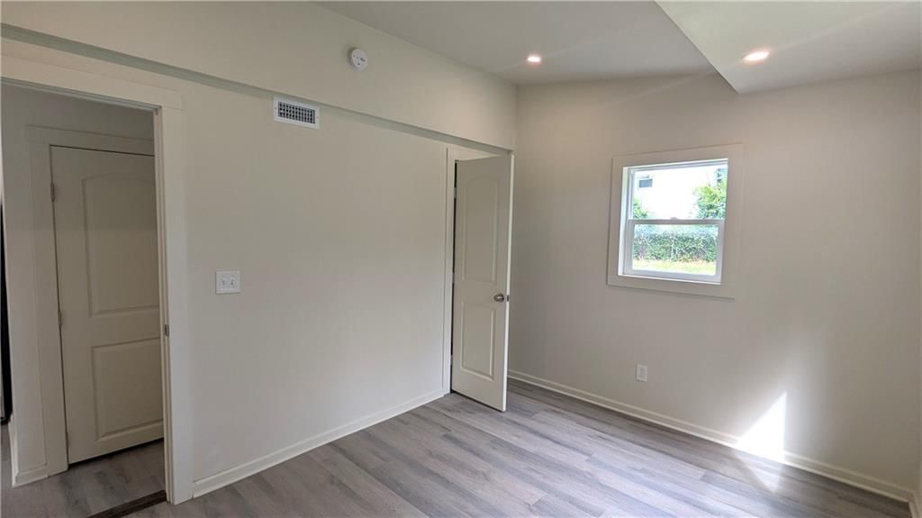 4015 Myrtle Avenue — photo 46