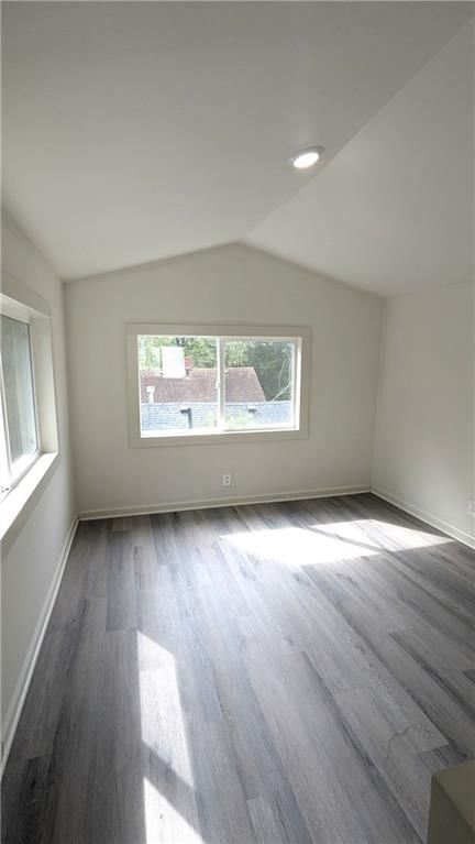 4015 Myrtle Avenue — photo 50
