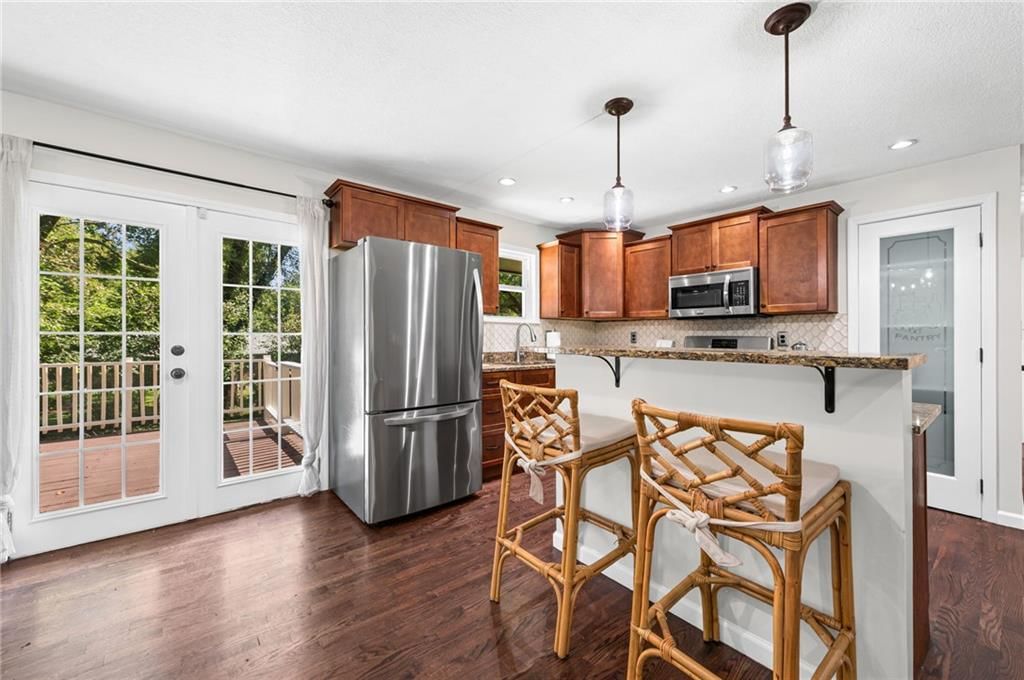 Photo 10 of 38 - 6141 CATALINA Street, Fairway, KS 66205
