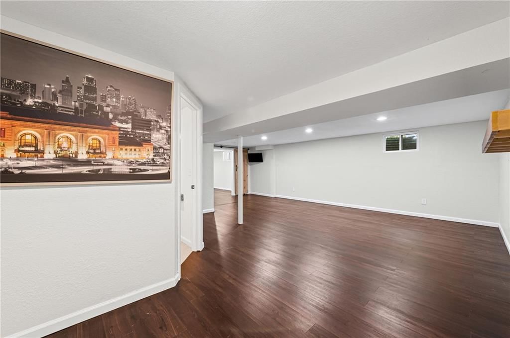 Photo 22 of 38 - 6141 CATALINA Street, Fairway, KS 66205