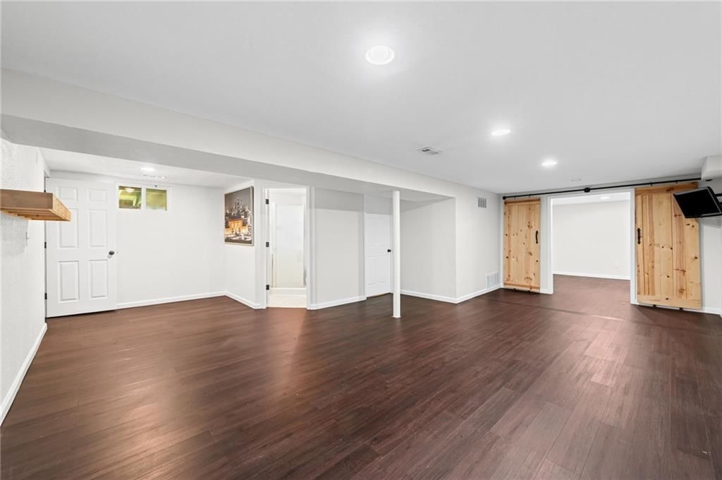 Photo 23 of 38 - 6141 CATALINA Street, Fairway, KS 66205