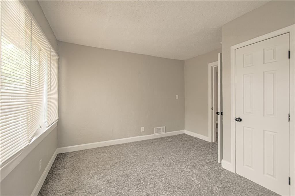 5900 Wabash Avenue — photo 29