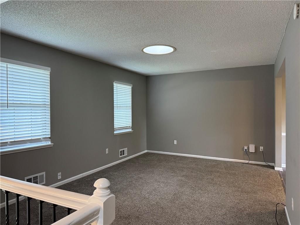 Photo 5 of 31 - 1415 W Ferrel Drive, Olathe, KS 66061