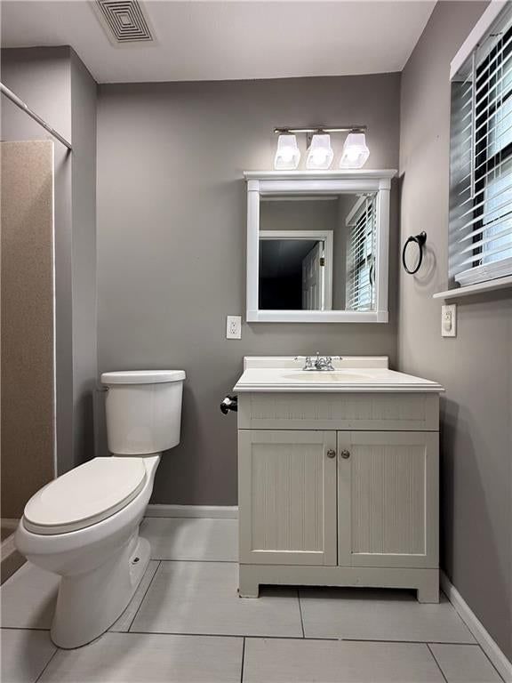 Photo 14 of 31 - 1415 W Ferrel Drive, Olathe, KS 66061