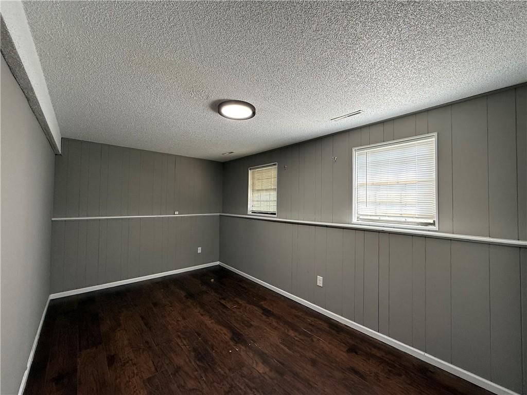 Photo 25 of 31 - 1415 W Ferrel Drive, Olathe, KS 66061