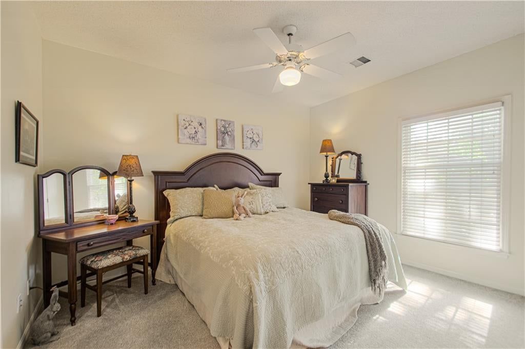 Photo 7 of 57 - 5418 W 131st Terrace, Overland Park, KS 66209