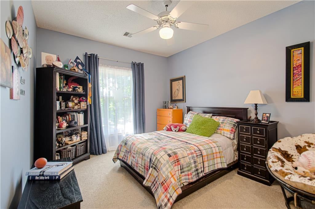 Photo 9 of 57 - 5418 W 131st Terrace, Overland Park, KS 66209