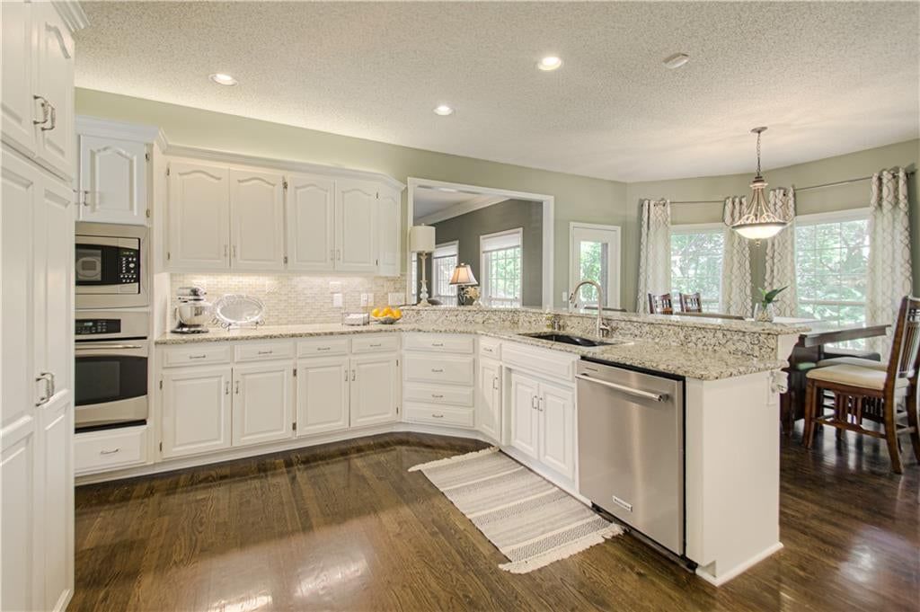 Photo 18 of 57 - 5418 W 131st Terrace, Overland Park, KS 66209