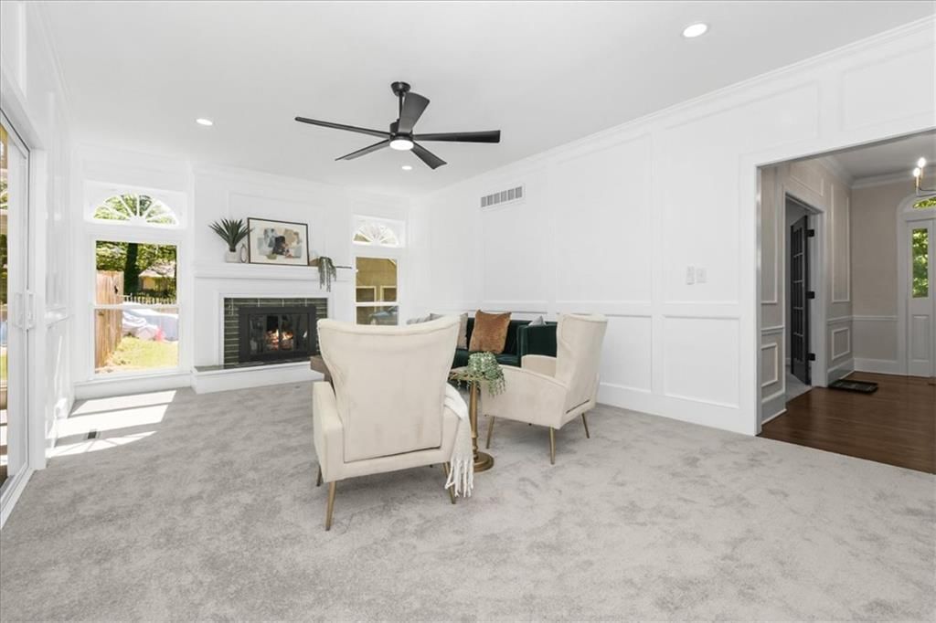 1402 NW Weatherstone Lane, Blue Springs, MO