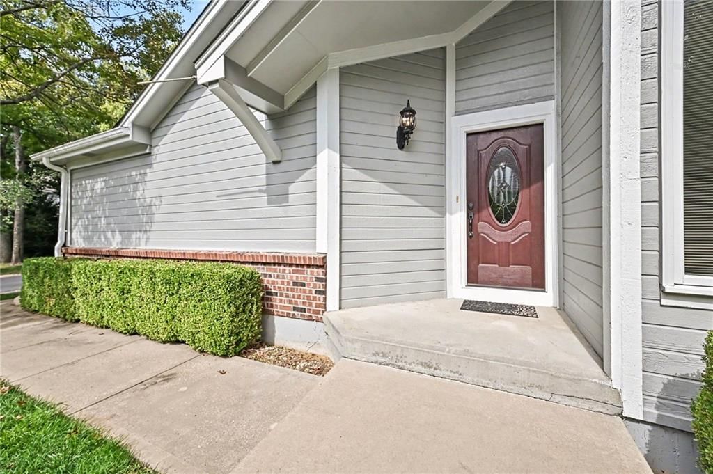 3009 Redwood Drive, Independence, MO: listing photo 2