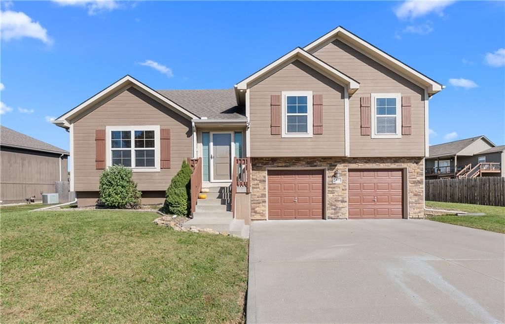 1405 NE Jaclyn Drive, Grain Valley, MO