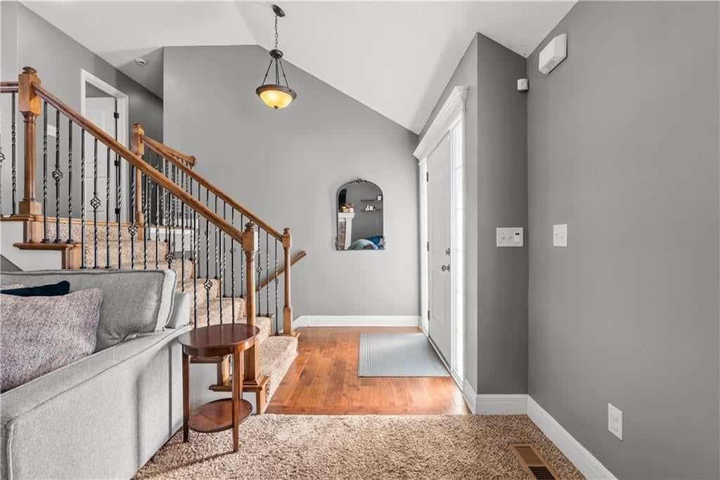 1405 NE Jaclyn Drive, Grain Valley, MO: listing photo 3