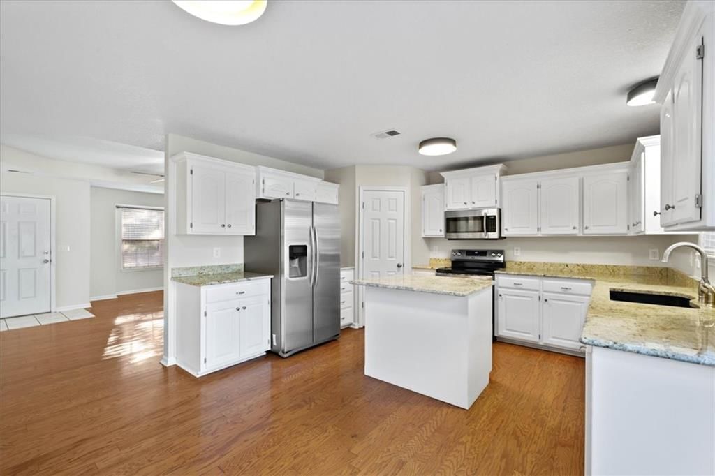 200 NW JACKIE Avenue — photo 8