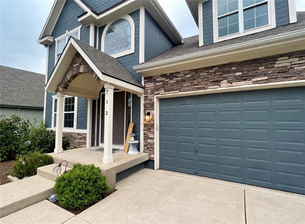 712 S Adams Street, Raymore, MO: listing photo 3