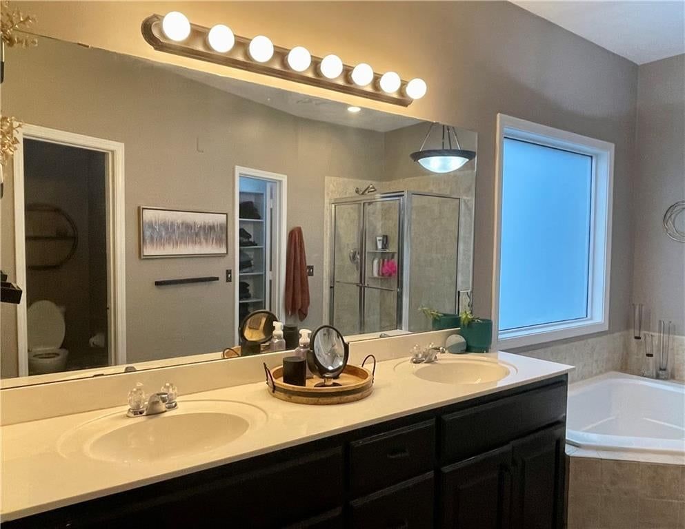 Photo 6 of 66 - 712 S Adams Street, Raymore, MO 64083