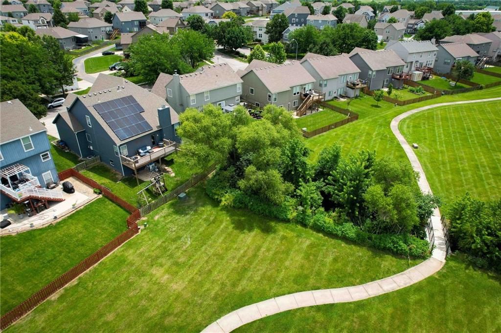 Photo 38 of 66 - 712 S Adams Street, Raymore, MO 64083