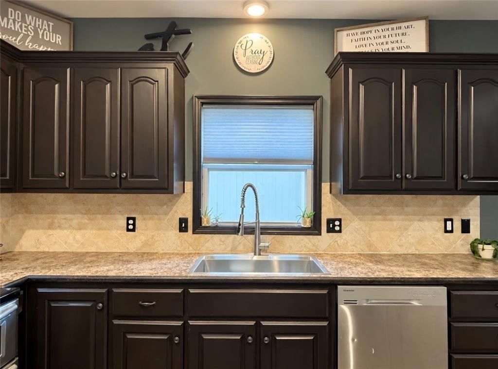 Photo 39 of 66 - 712 S Adams Street, Raymore, MO 64083