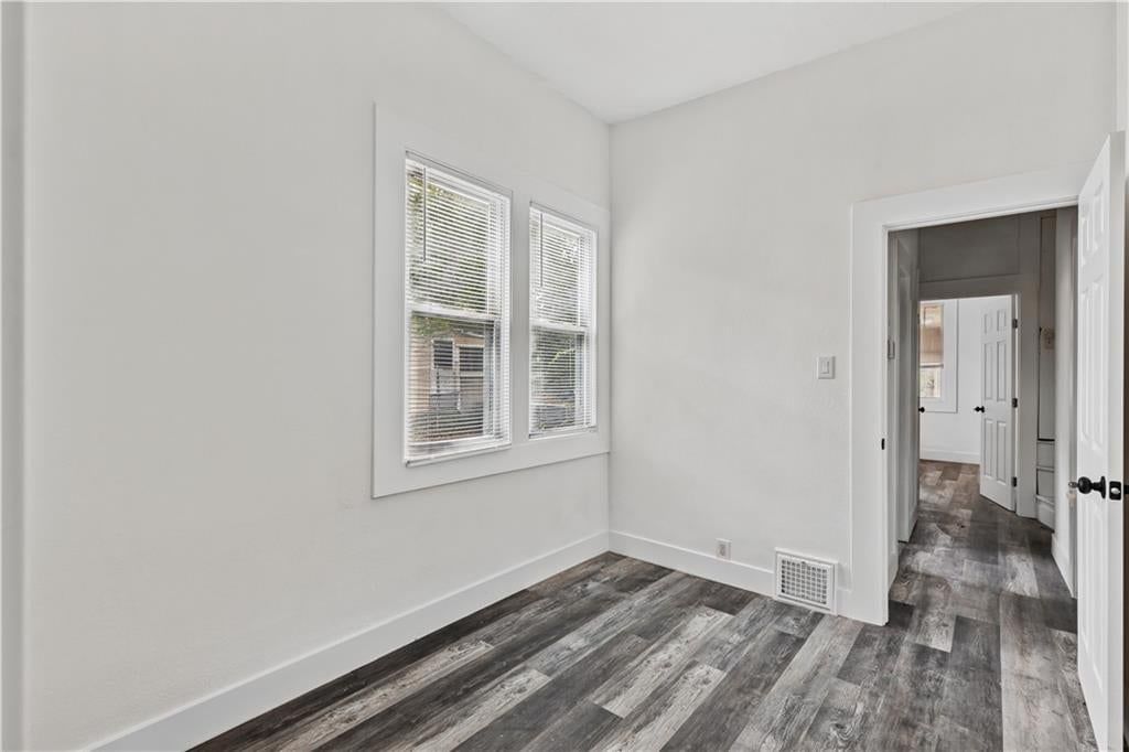 627 Sumner Avenue — photo 5
