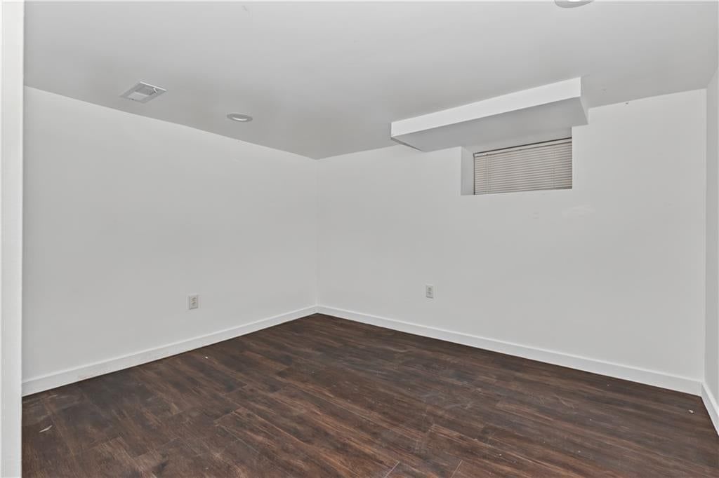 627 Sumner Avenue — photo 9