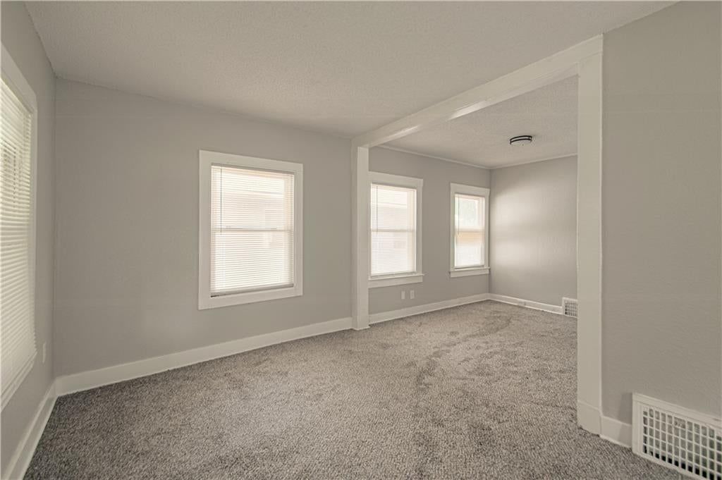 5721 Brooklyn Avenue — photo 11