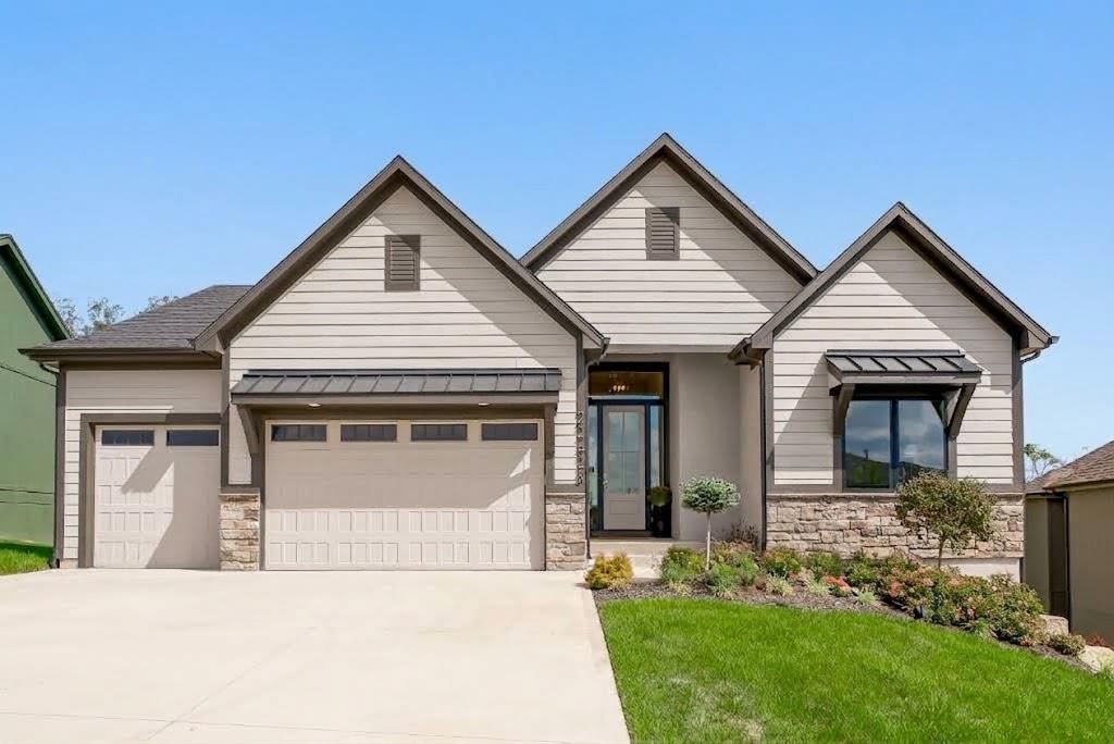 22428 W 90th Terrace, Lenexa, KS