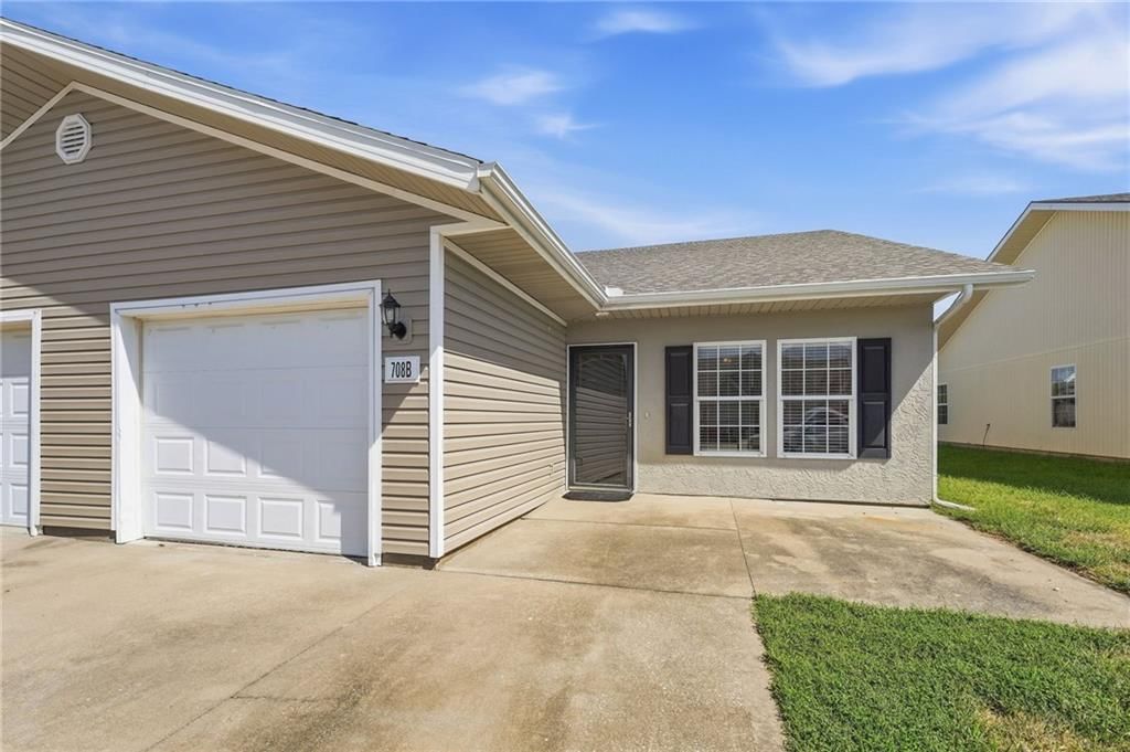 708 Meadow Court — photo 3