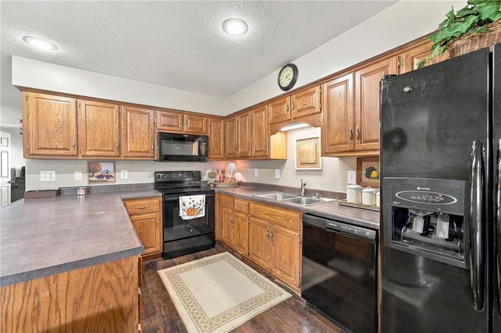 708 Meadow Court — photo 8